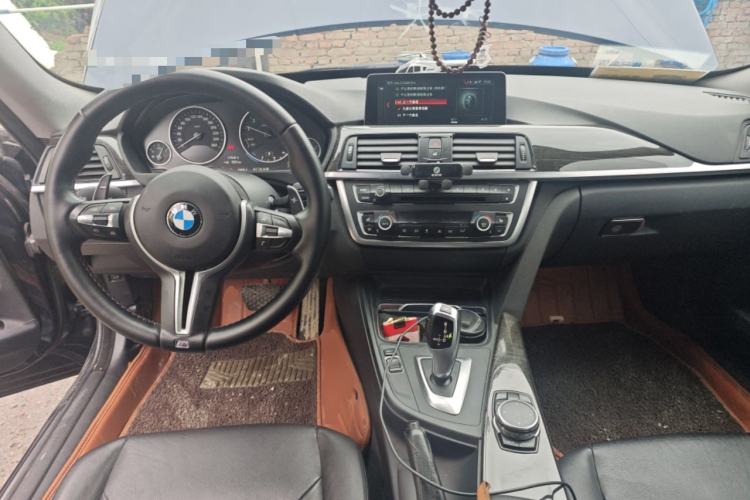 Used BMW 3 Series GT 2014 320i Design Package Model Center Console