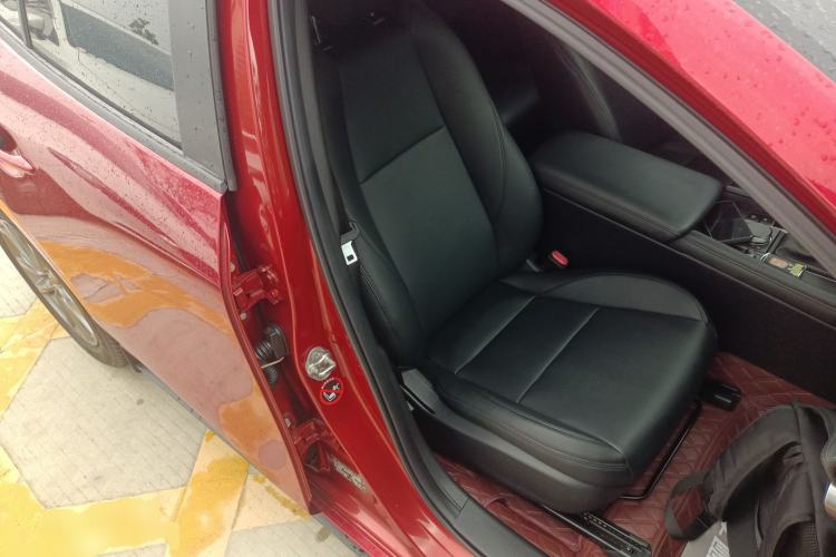 Used Mazda 3 Axela 2021 1.5L Automatic ZhiMei Edition Right Front Seat
