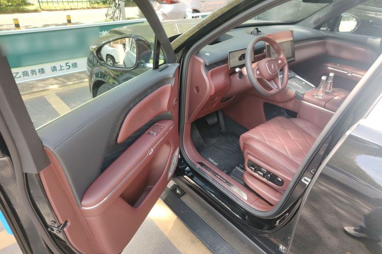 Used VOYAH Titan 2026 Model Max+ Driver Seat