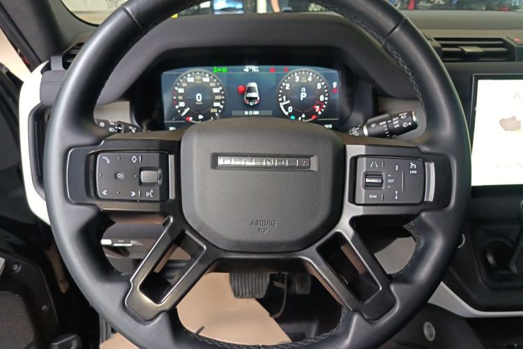 Used Land Rover Defender 2023 90 2.0T P300 SE
