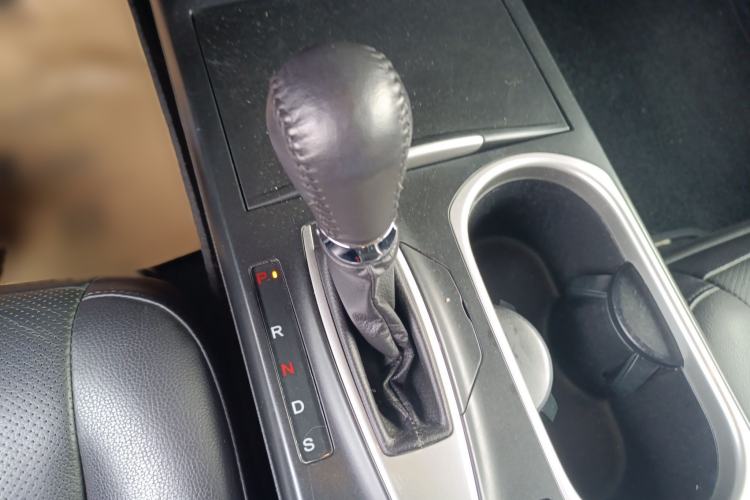 Used Acura RDX 2013 3.0L Two-Wheel Drive Elite Edition Gear Lever