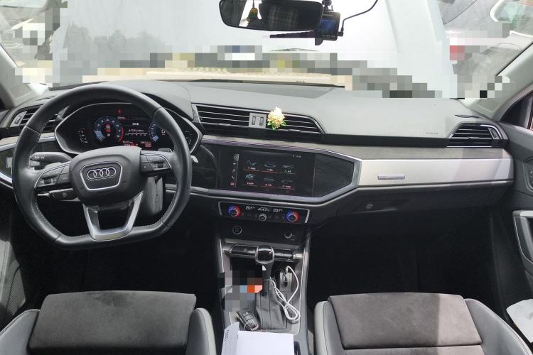 Used Audi Q3 2021 35 TFSI Fashion Dynamic Model
