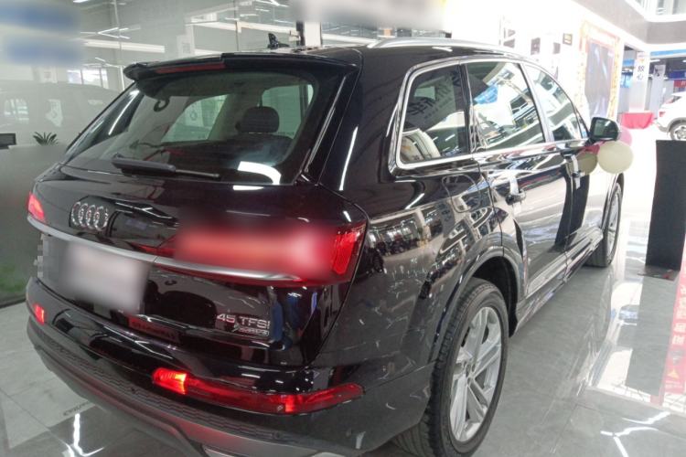 Used Audi Q7 2021 45 TFSI quattro S line Sport model