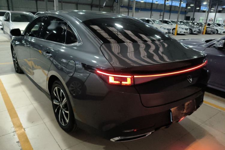 Used CHANGAN Eado 2025 Blue Whale 1.5T 500Bar Prestige Model
