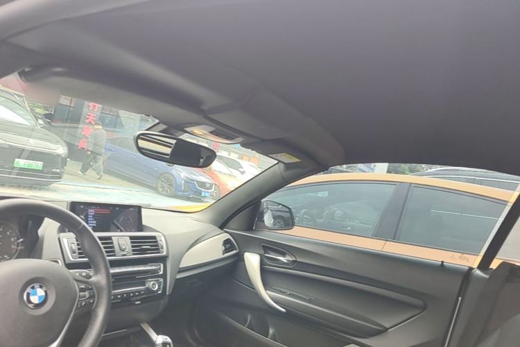 Used BMW 2 Series 2017 220i Convertible Coupe Leading Model
