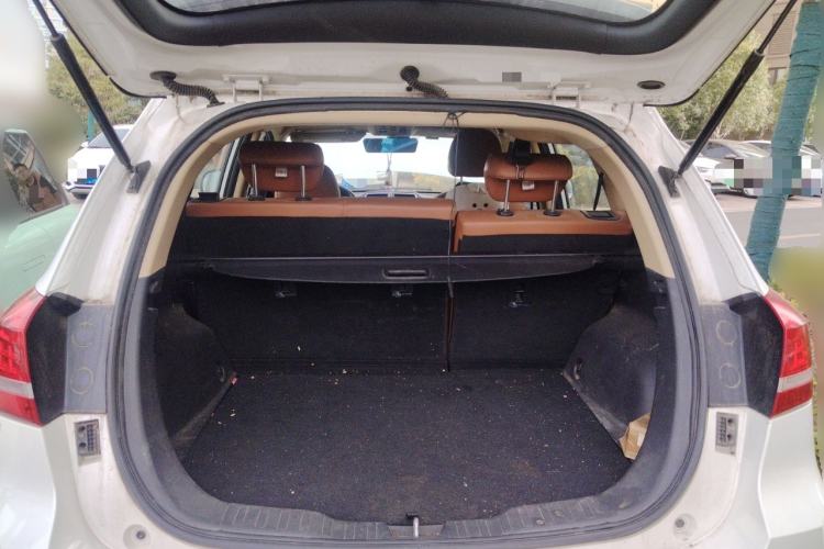 Used Haval H2 2017 Red-Label 1.5T Manual Two-Wheel Drive Luxury Model