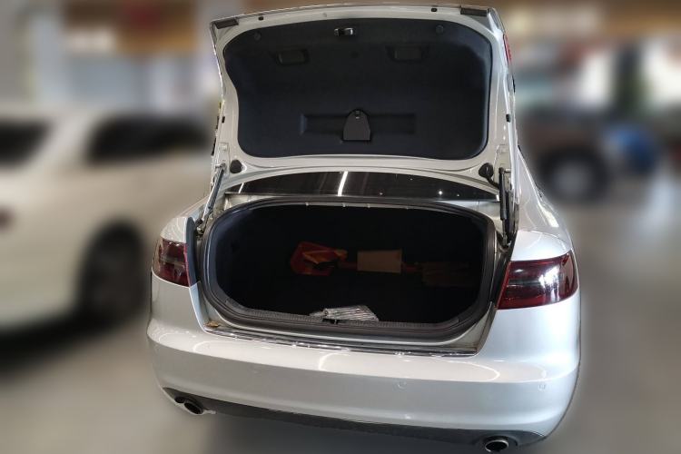 Used Audi A6L 2010 2.4L Comfort Edition
