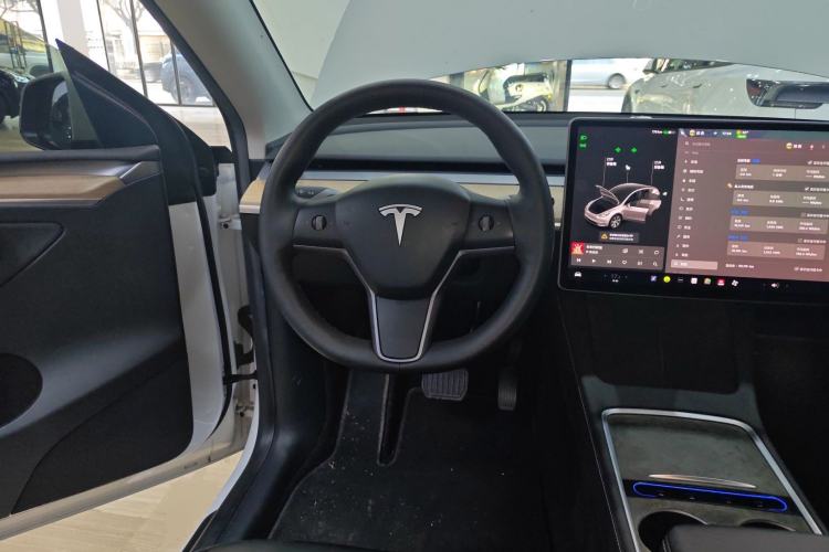 Used Tesla Model Y 2021 Standard Range Rear-Wheel Drive Version