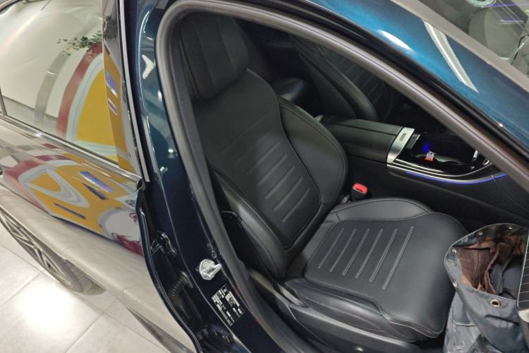 Used Mercedes-Benz C-Class 2023 C 260 L Bright Night Sports Edition Right Front Seat