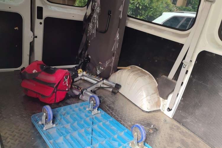 Used SAIC MAXUS Dana V1 2024 V1 Short Wheelbase Low-Roof Multi-Function Version (51 kWh)
