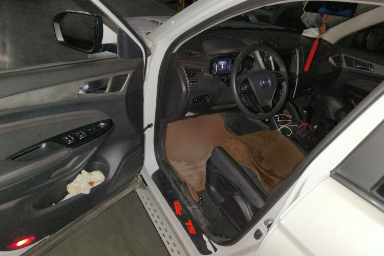 Used Changan CS75 2017 Shangkui Edition 1.5T Manual Fengxiang Model