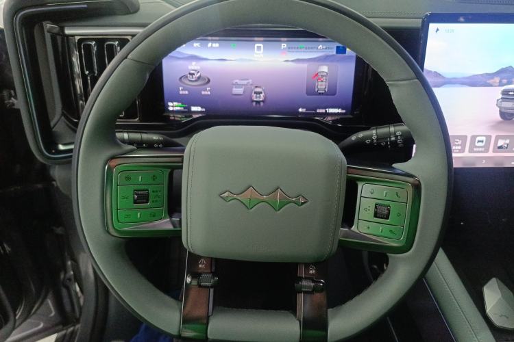 Used Formula Leopard Leopard 5 2023 Navigator Edition
