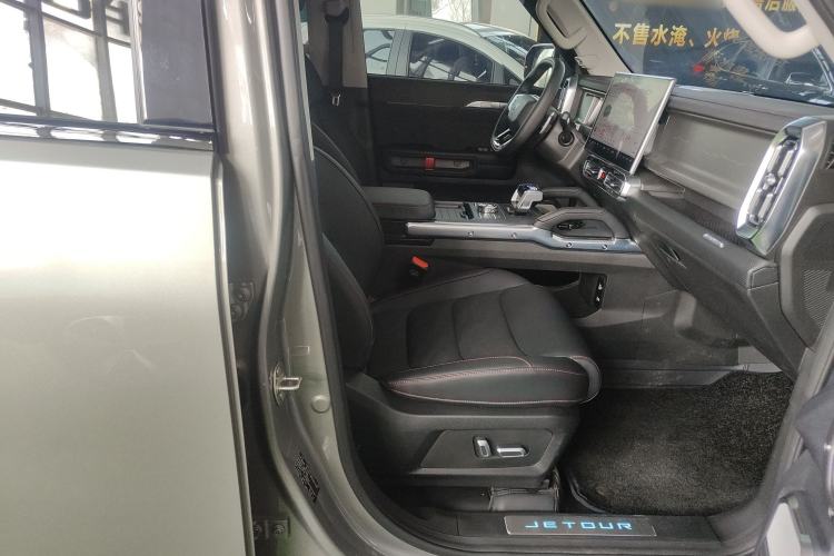 Used JETOUR Traveler 2025 2.0TD DCT XWD Cross-country Right Front Seat