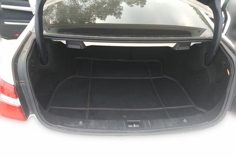 Used Mercedes-Benz E-Class 2012 E 200 CGI Coupe Trunk