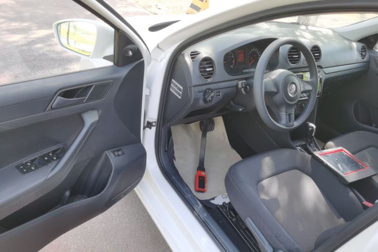 Used Volkswagen Jetta 2015 1.6L Automatic Fashion Model