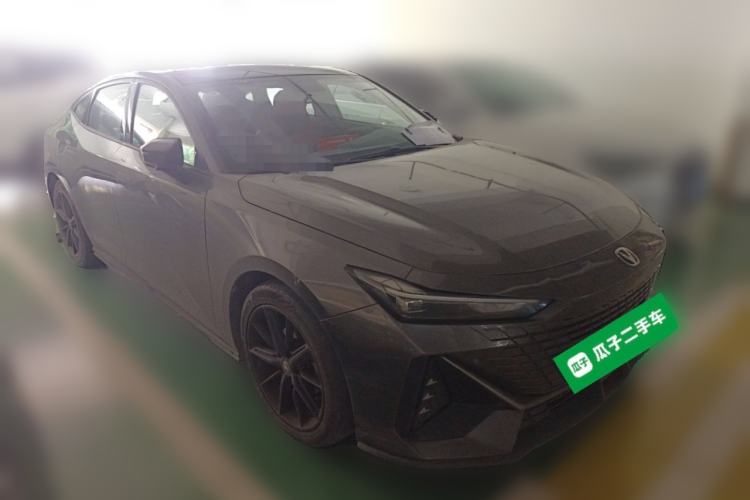 Used CHANGAN UNI-V 2022 1.5T Prestige Version
