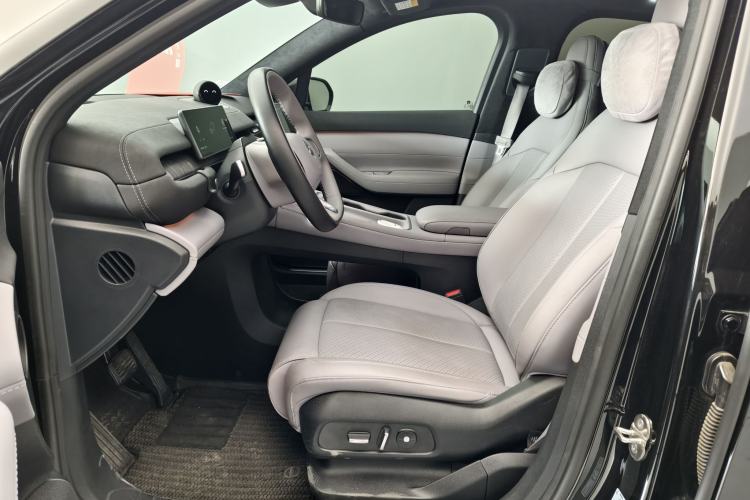 Used Nio EC6 2024 75 kWh Interior 2