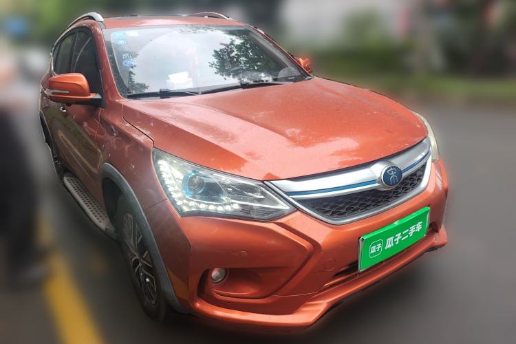 Used BYD Song New Energy 2017 Song DM 1.5TID All-Wheel Drive Prestige Model Front Right 45 Deg