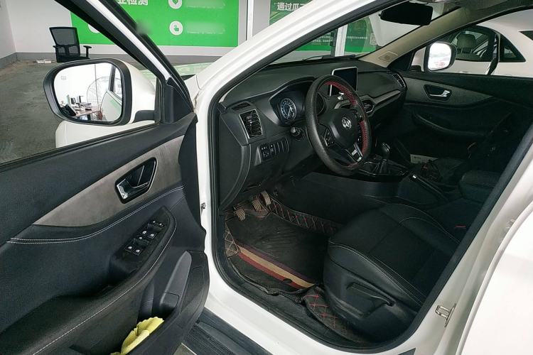 Used Dongfeng Fengon S560 2019 1.8L Manual Urban Model