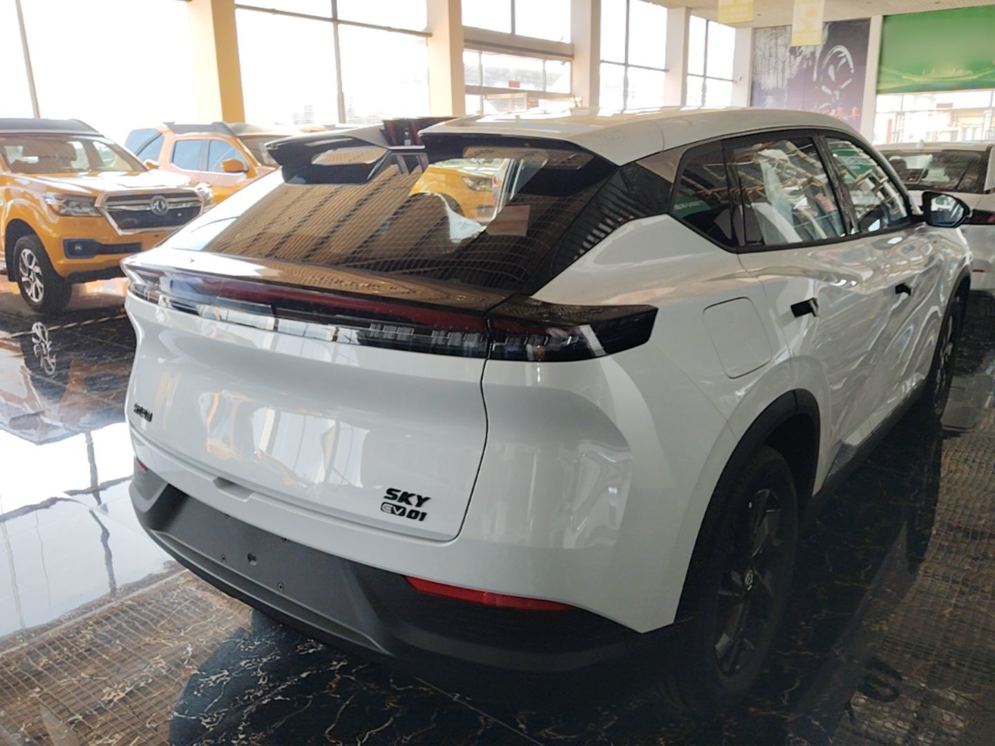 Dongfeng Aeolus SKY EV01 2025 530 km AIR Elite Edition — снимка 6