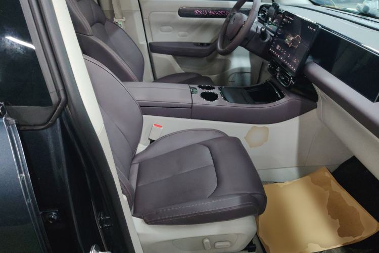 Used Leapmotor C11 2024 Range-Extended 300 Luxury Edition
