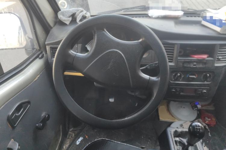 Used Wuling Zhiguang 2013 1.0L Practical Version Steering Wheel