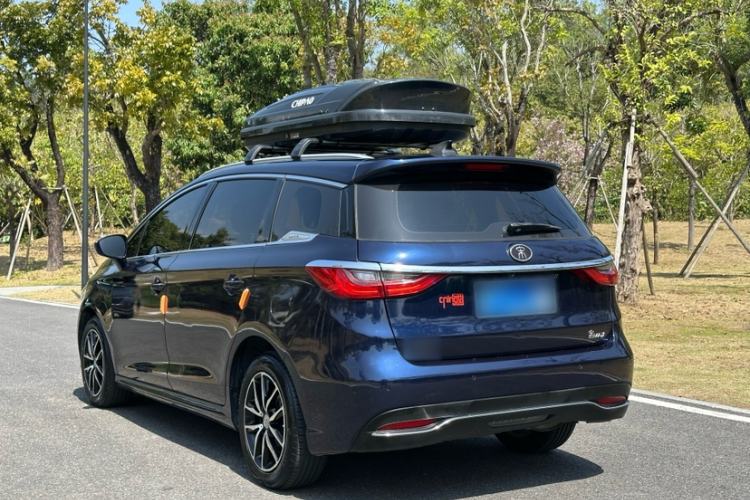 Used BYD Song MAX 2018 1.5T Automatic Smart Connect Elite Model with 6 Seats