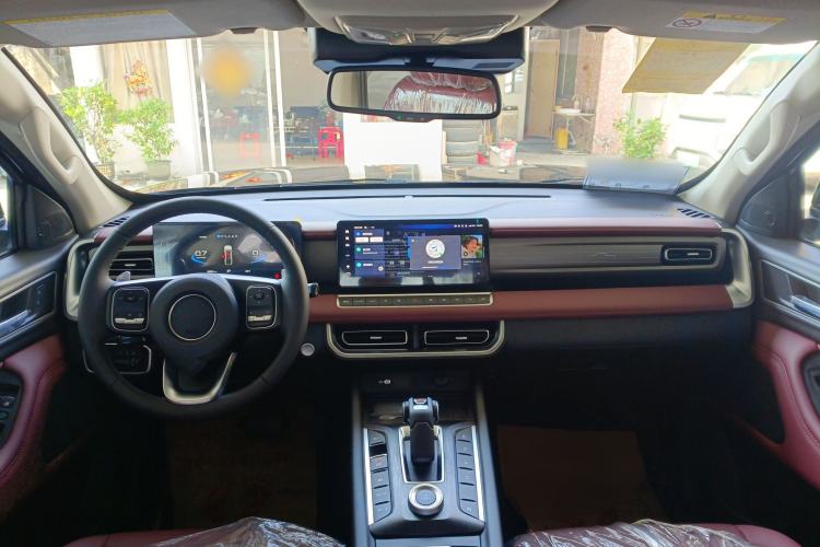 Used Great Wall Poer 2024 2.4T Off-Road Edition Automatic Diesel 4x4 Advanced Version Center Console