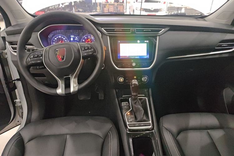 Used Roewe RX3 2020 1.6L CVT 4G Connected Ultra-Cool Flagship Edition Center Console