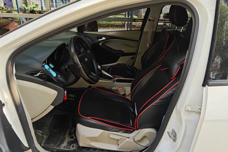 Used Ford Focus 2018 Sedan Classic 1.6L Automatic Comfort Plus Smart Drive Version Left Front Seat