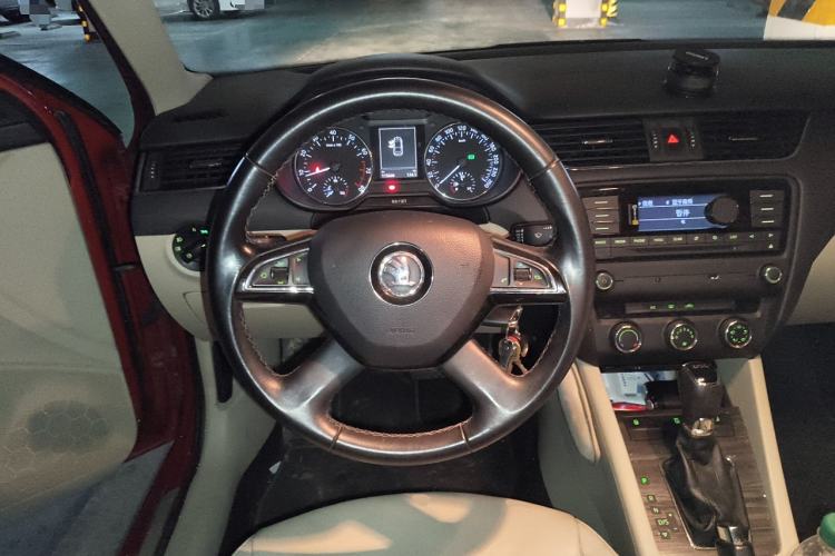 Used Skoda Octavia 2015 1.4TSI DSG Yijun Edition