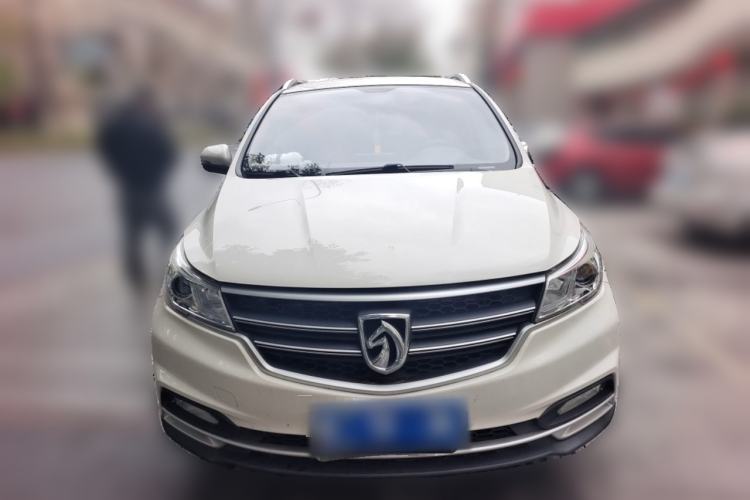 Used Baojun 730 2019 1.5L Manual Fashion Model 7-seater China VI Front