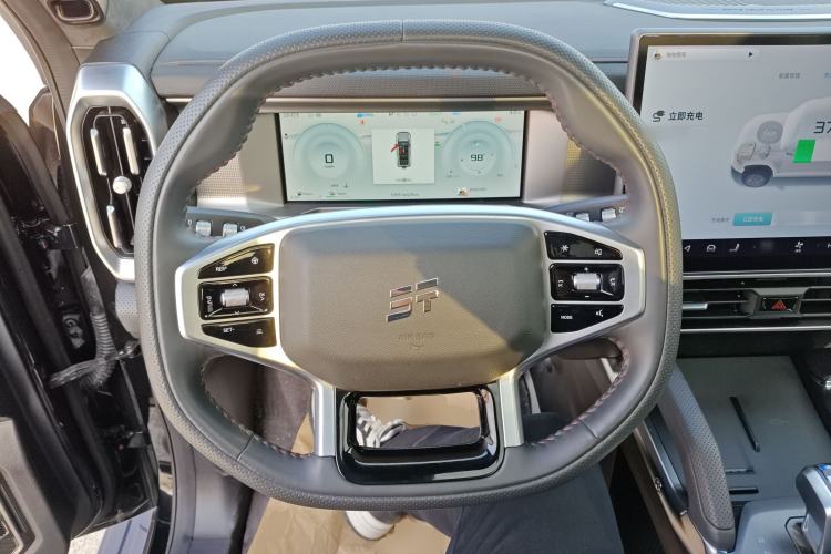 Used JETOUR Shanhai Traveler C-DM 2024 C-DM 208KM Mountain & Wilderness Edition
