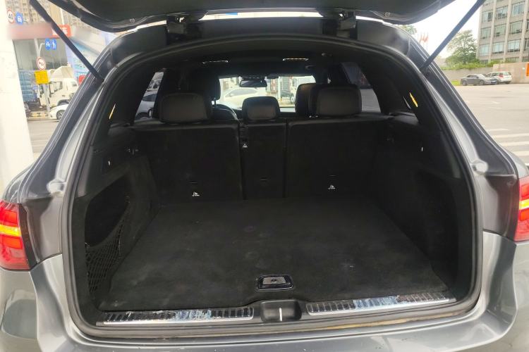 Used Mercedes-Benz GLC 2019 GLC 300 L 4MATIC Dynamic Model Trunk