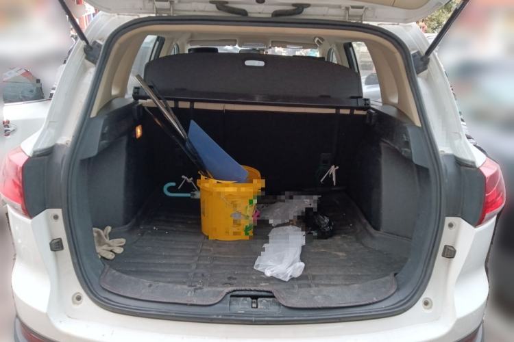 Used Zotye Domy X5 2017 Upgraded Model 1.5T Manual Luxury Version Trunk