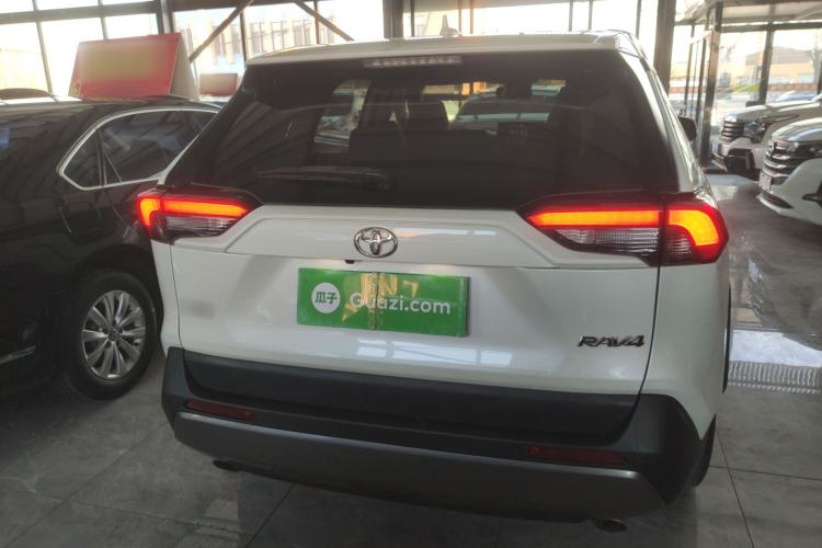 Used Toyota RAV4 2020 2.0L CVT Two-Wheel Drive Fashion PLUS Edition