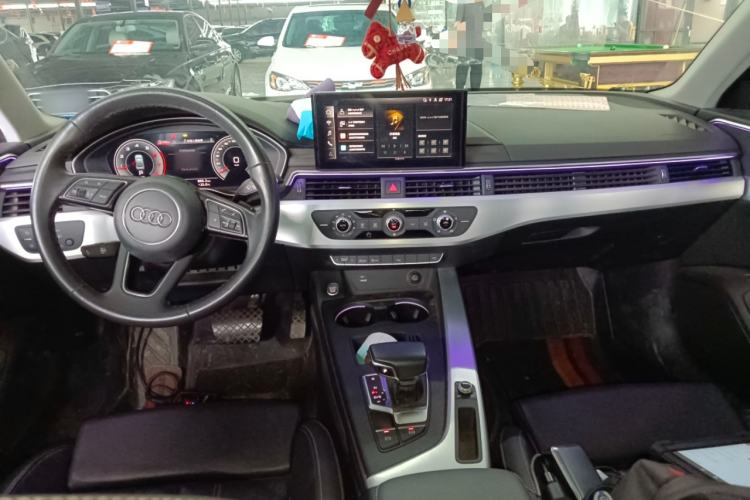 Used Audi A4L 2022 40 TFSI Fashion Dynamic Model Center Console