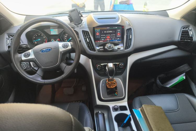 Used Ford Kuga 2015 1.5L GTDi Two-Wheel Drive Fashion Edition Center Console