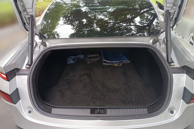 Used XPeng P7 2023 P7i 702 Pro Trunk