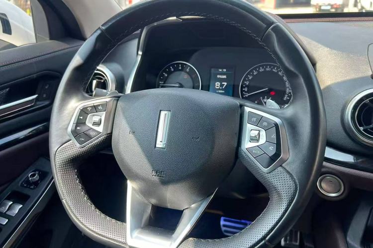 Used Wey VV5 2019 Upgraded Model 2.0T Two-Wheel Drive Ultra-Luxury Version China V Standard