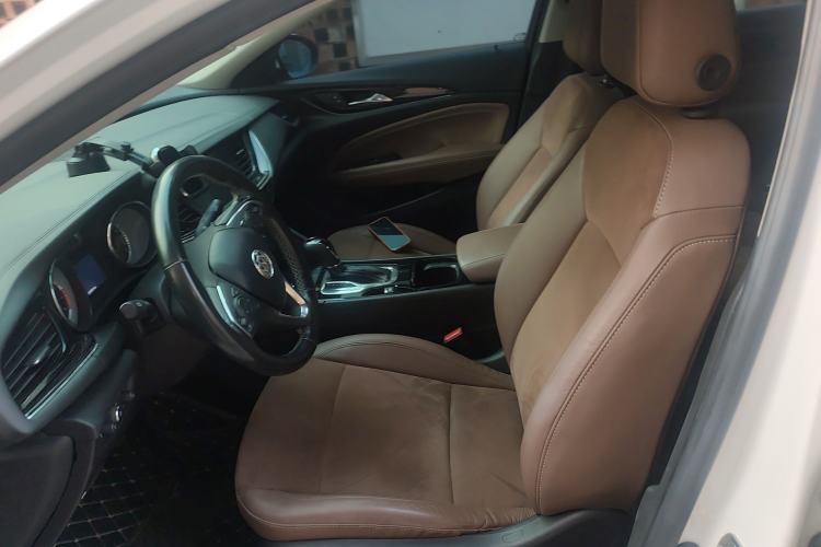 Used Buick Regal 2017 20T Elite Edition Left Front Seat