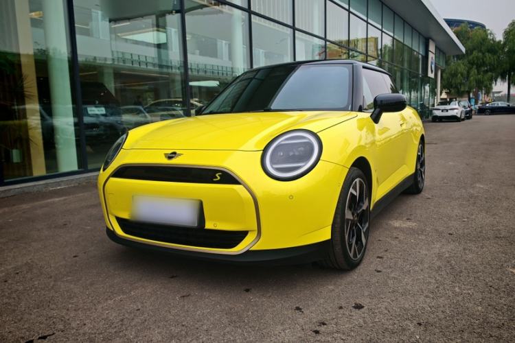Used MINI Electric COOPER 2024 452km COOPER SE Artist