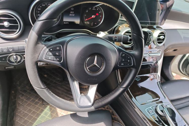 Used Mercedes-Benz GLC 2018 GLC 260 4MATIC Luxury Model
