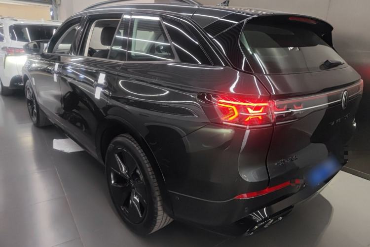 Used Volkswagen Tavendor 2024 380TSI All-Wheel Drive R-Line Blacklight Knight Edition Rear Left 45 Deg