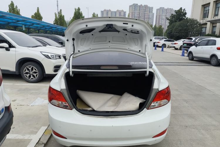 Used Hyundai Verna (older generation) 2013 Sedan 1.4L Automatic Standard GL Model
