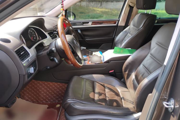 Used Volkswagen Touareg 2011 3.0 TSI High-End Version