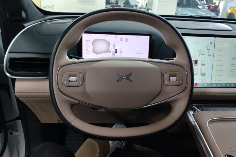 Used XPeng G9 2025 625 Long-Range Max Steering Wheel