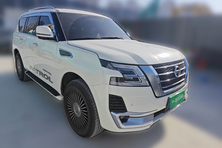 Used Nissan Patrol 2018 4.0L LinkedIn Edition Front Right 45 Deg