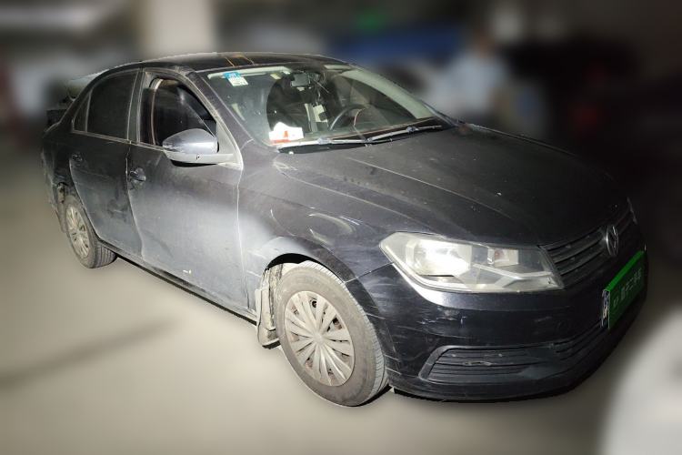 Used Volkswagen Santana 2016 1.6L Manual Fashion Edition Front Right 45 Deg