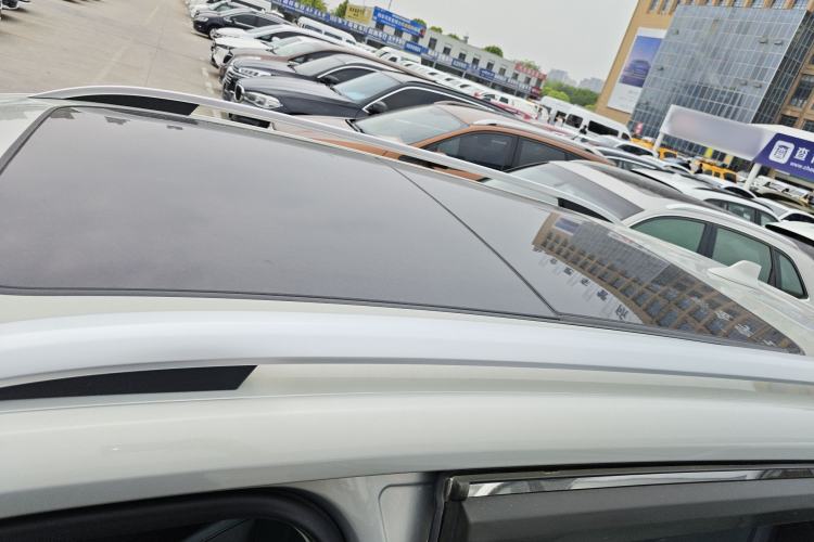 Used Roewe RX5 MAX 2019 300TGI Manual 4G Connect Luxury Edition Roof